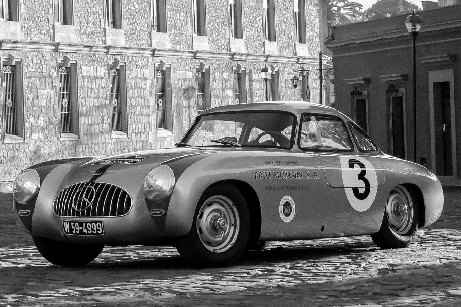 Клетка для чайки: правда и вымысел о гоночной легенде Mercedes-Benz