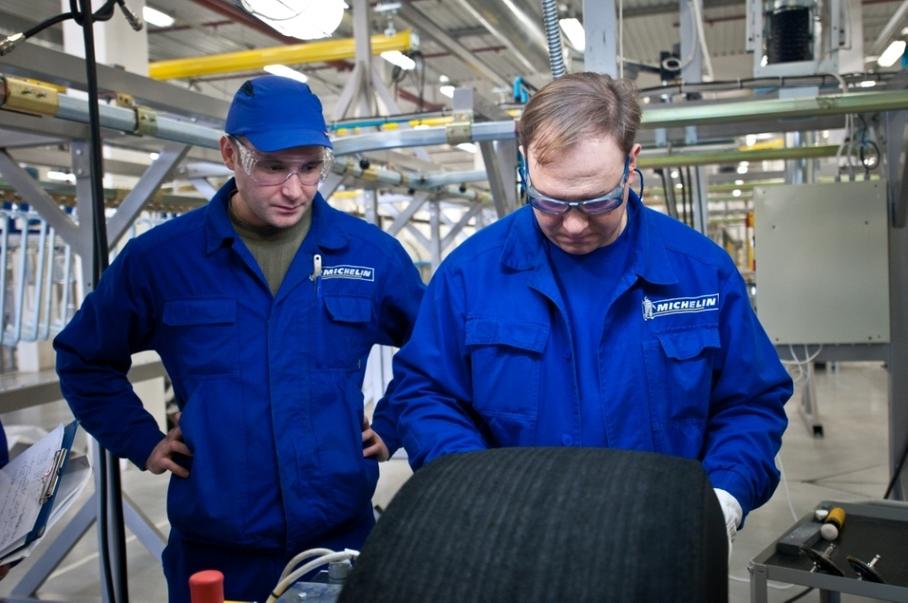 Michelin останавливает производство шин в России