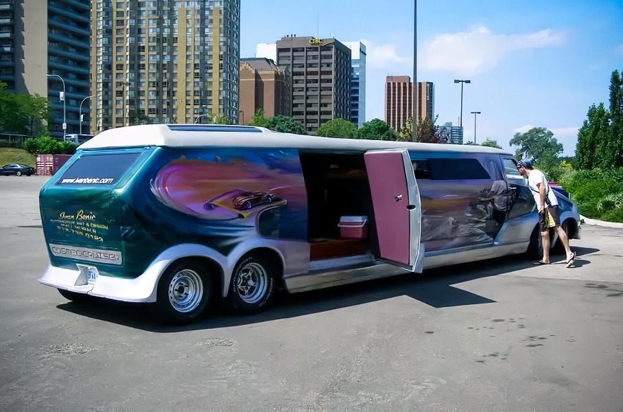 Он вам не маршрутка! Таких минивэнов вы еще не видели