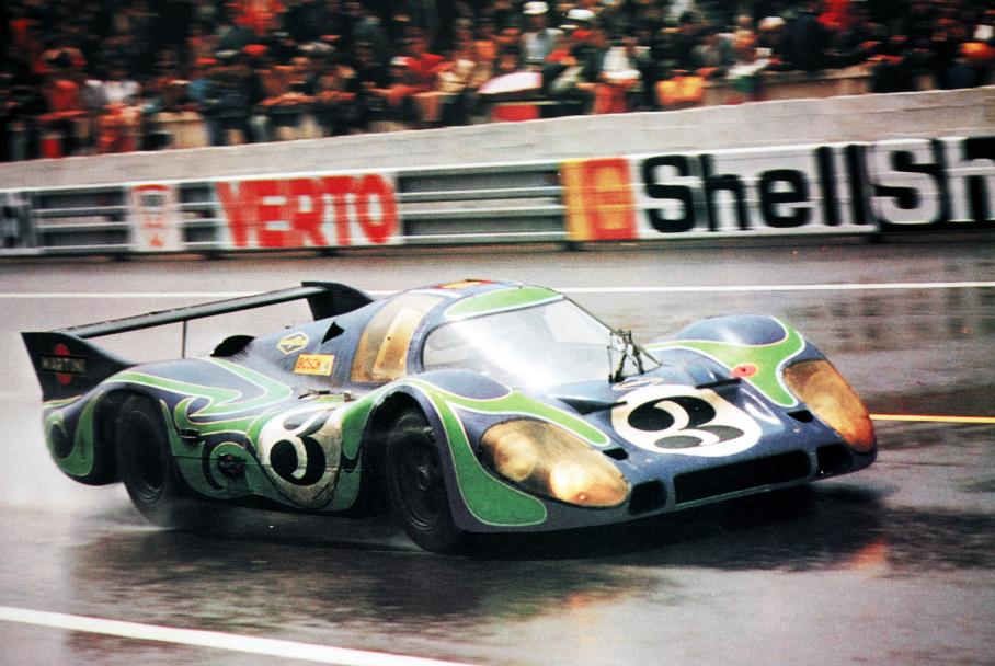 Для сравнения, так выглядел обтекаемый Porsche 917 Langheck 1970 года с антикрылом