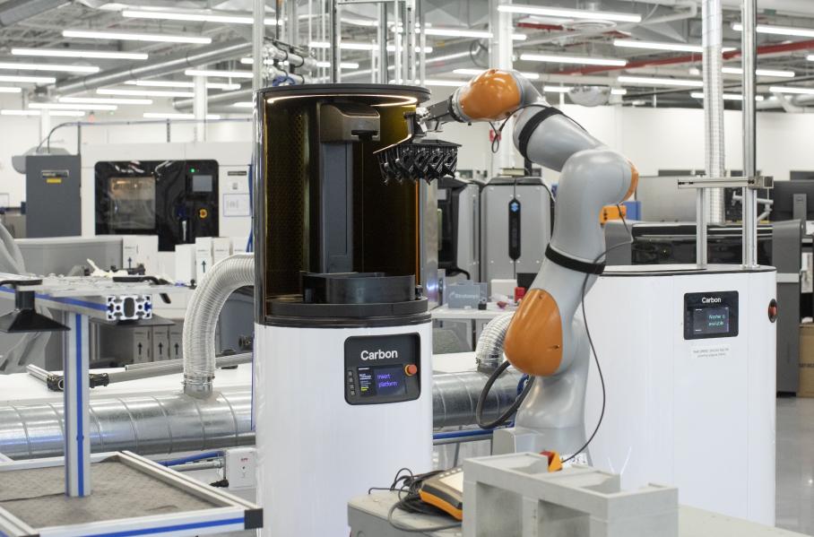 Ford научил робота управлять 3D-принтером