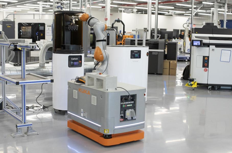 Ford научил робота управлять 3D-принтером