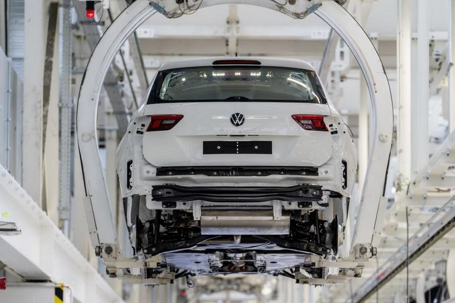 Минпромторг установил дедлайн для иностранных автопроизводителей