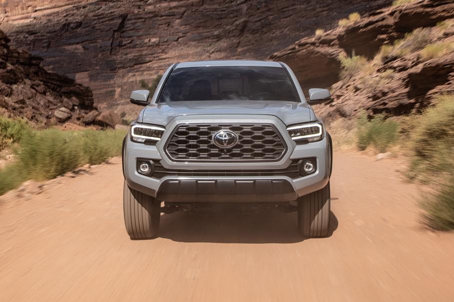 Toyota превратит кроссовер RAV4 в бюджетный пикап