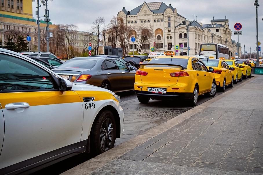 Службы такси могут обязать делиться данными с ФСБ