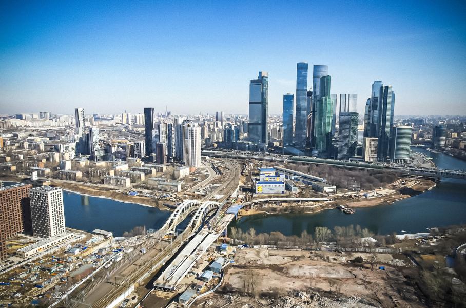 Стало известно, когда в Москве появится первая платная дорога