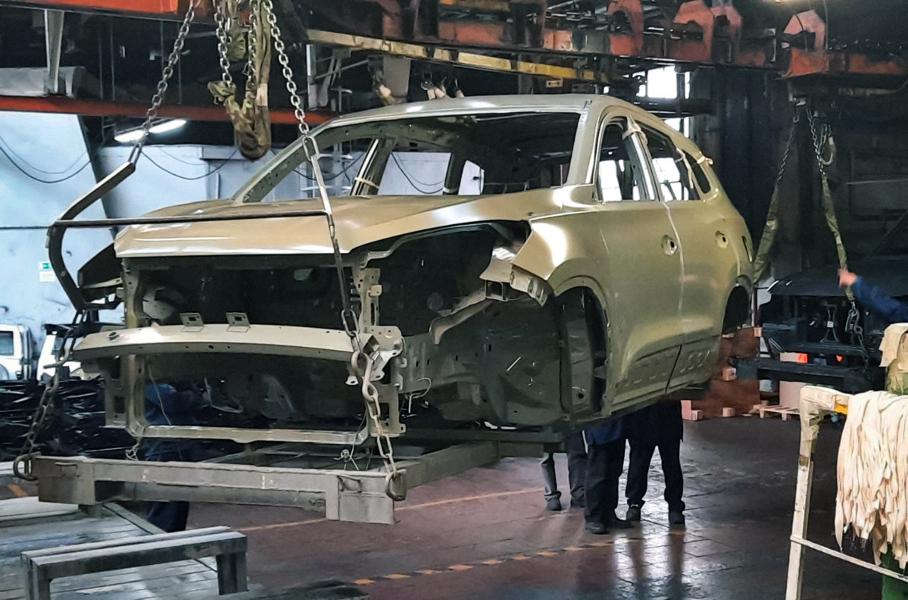 На конвейере УАЗа заметили кроссовер Chery