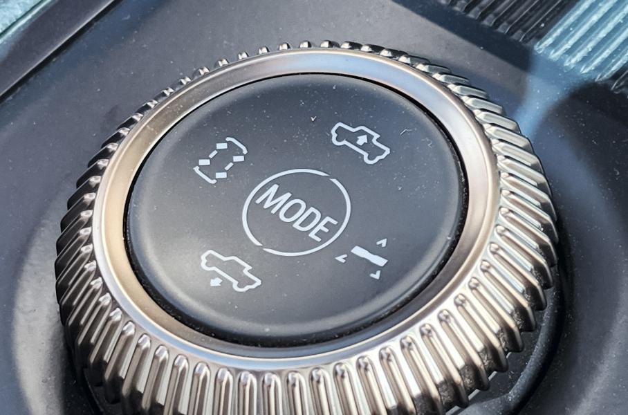 Электрический Hummer оборудовали несуществующей функцией