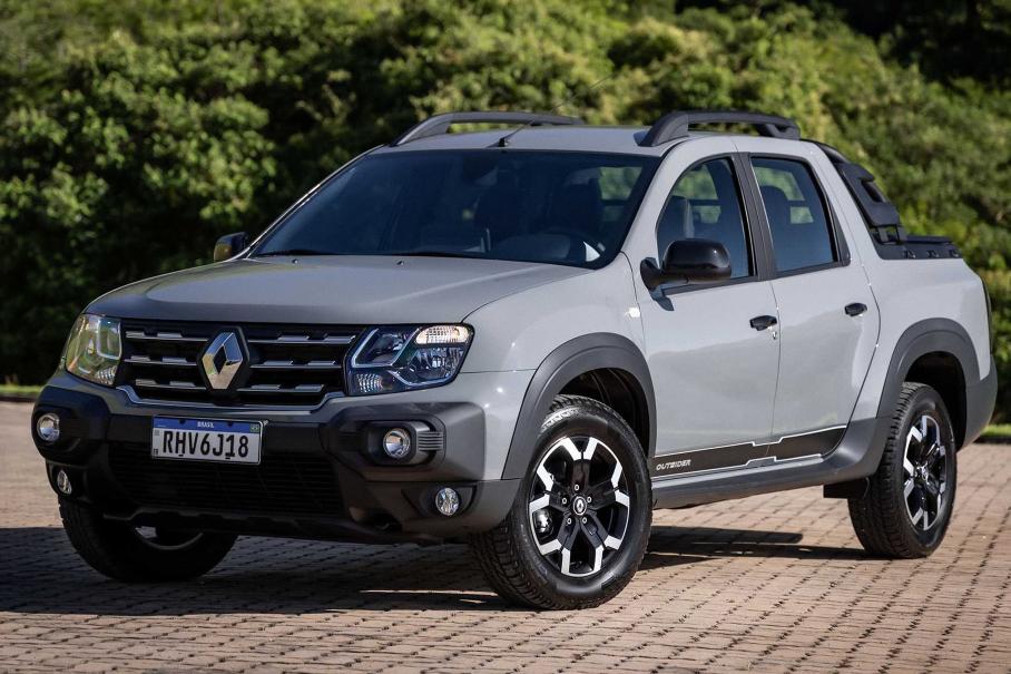 Пикап Renault Duster обновился, получил новый салон и турбомотор