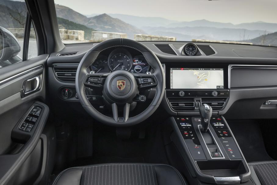 Porsche извинилась перед клиентами за упрощение оплаченных машин