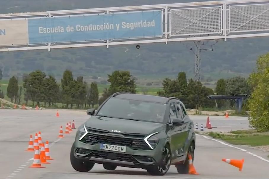 Видео: новый Kia Sportage почти идеально прошел «лосиный тест»
