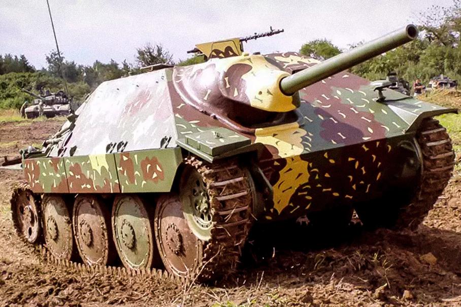 Чужое ремесло: танки от автомобильных компаний