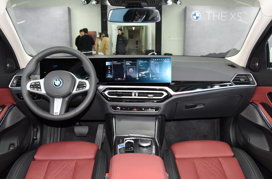 Интерьер новой BMW i3 eDrive35L, autohome.com.cn