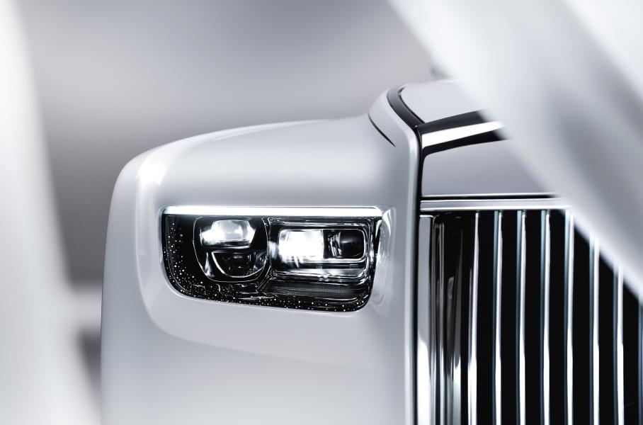 Rolls-Royce представил обновленный Phantom