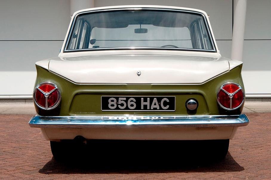 Серый кардинал: чем автомобильный мир обязан марке Lotus