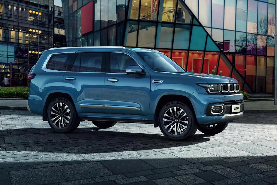 Рама, гибрид и три блокировки: показан новый китайский внедорожник