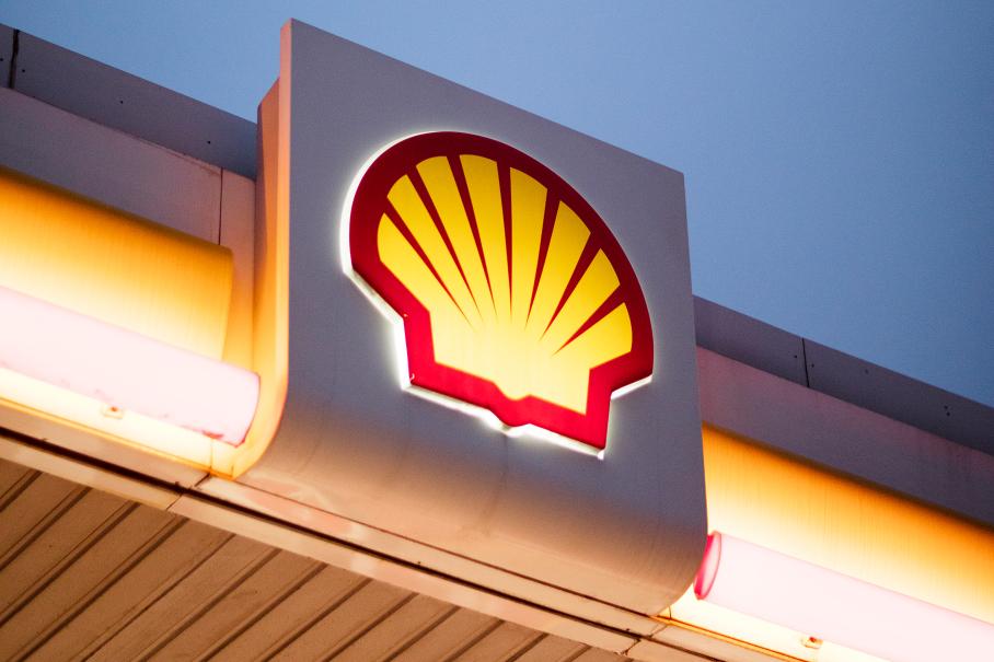 Shell прекратил продажу топлива на российских автозаправках