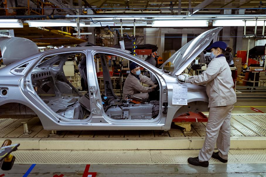 Стало известно, когда АвтоВАЗ возобновит сборку