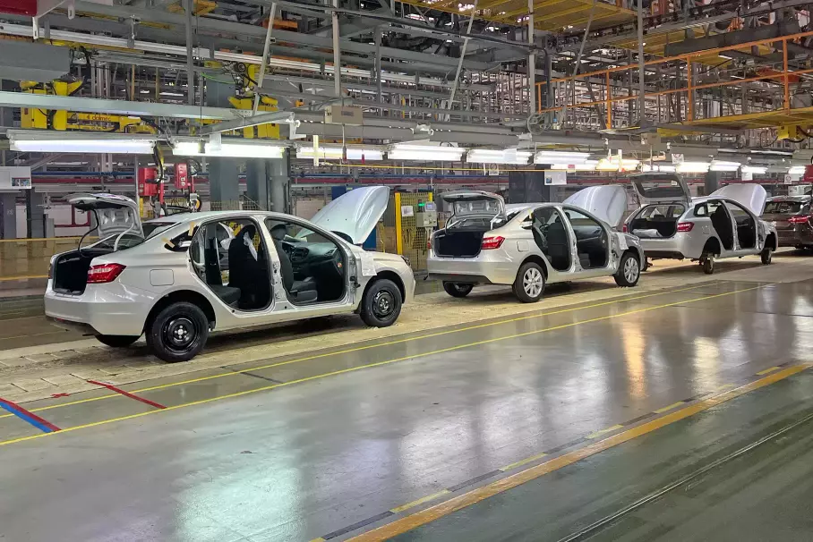 АвтоВАЗ продлил простой на июнь