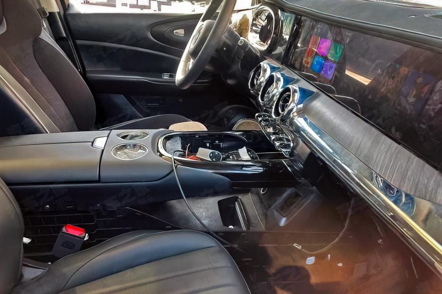 Кроссовер Great Wall, cтилизованный под «Победу», получит стильный интерьер