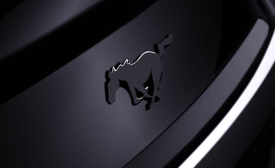 Ford анонсировал «безымянный» чёрный Mustang