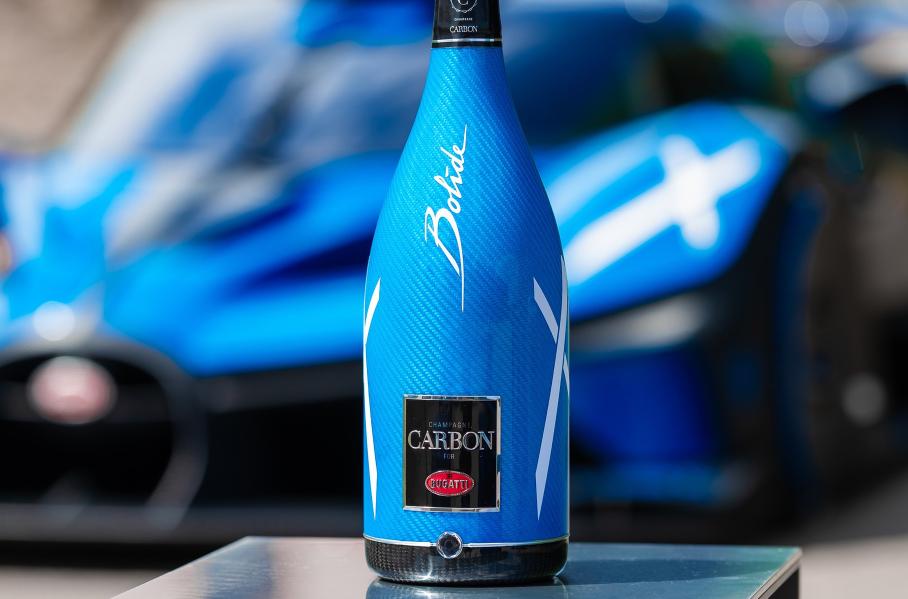 Bugatti выпустила шампанское в честь гиперкара Bolide