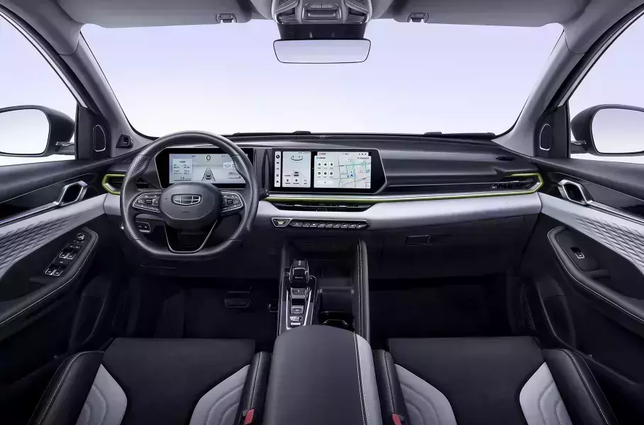 Время разгона с места до 100 километров в час у Coolray сократилось с 7,9 до 7,6 секунды