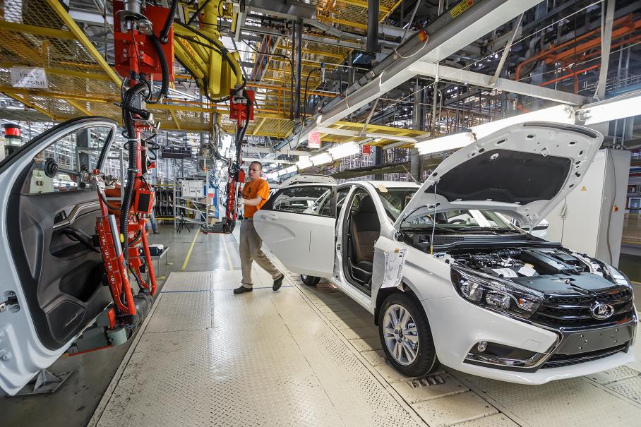 АвтоВАЗ назначил главного конструктора. Он работает на заводе более 30 лет