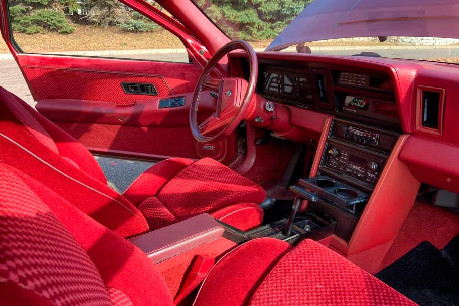 Журнал Popular Mechanics сравнивал электронное оборудование спорткара с начинкой космического шаттла