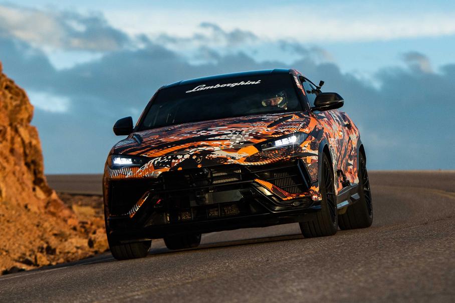 Обновленный Lamborghini Urus установил рекорд