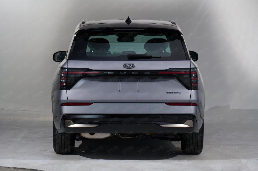 Ford Edge третьего поколения.