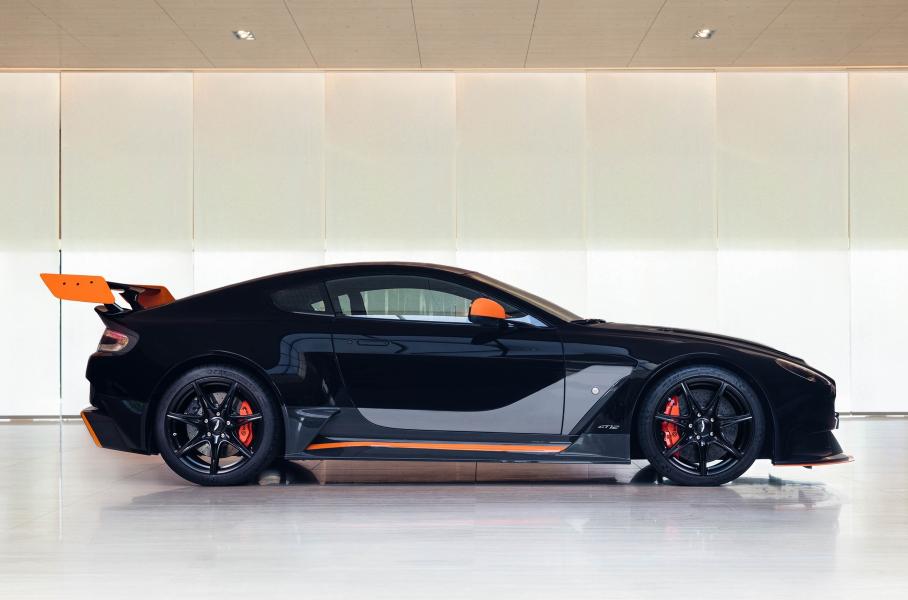 1 из 100: на продажу выставлен редкий Aston Martin V12 Vantage GT12