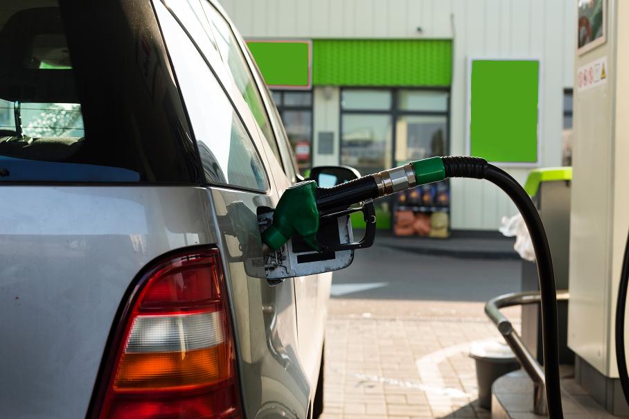 Россия будет тратить по 60 миллиардов рублей в год на белорусское топливо 