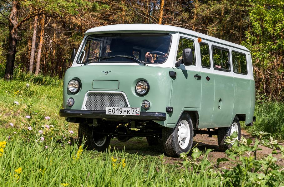 Госучреждения заставляют получать разрешение на покупку «Буханок»