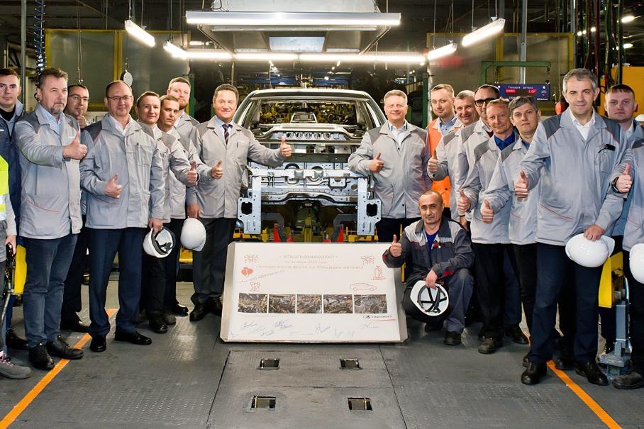 На АвтоВАЗе в Тольятти сварили первые кузова Lada Vesta