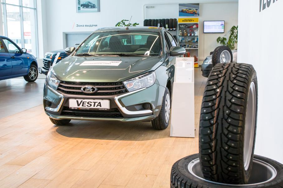 АвтоВАЗ предложил выдавать льготные автокредиты военным