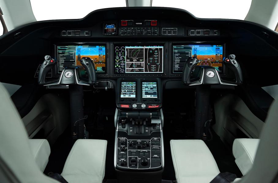 Honda показала новый самолет с продвинутой авионикой