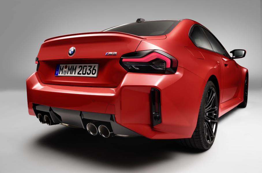 Автомобили BMW будут предупреждать о царапинах на кузове