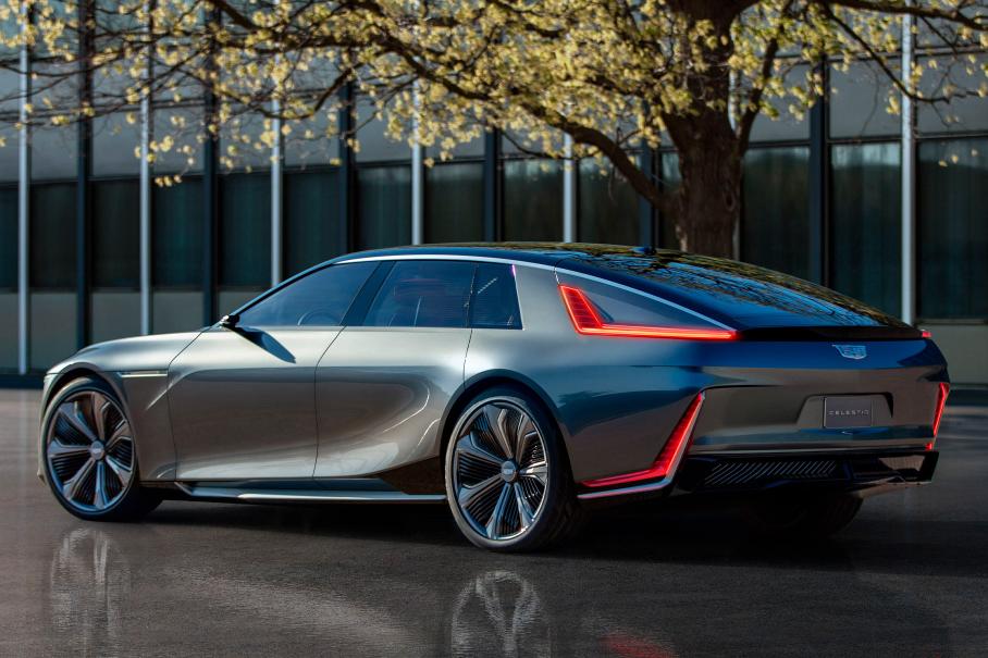 Крутота по-американски: Cadillac празднует 120 лет