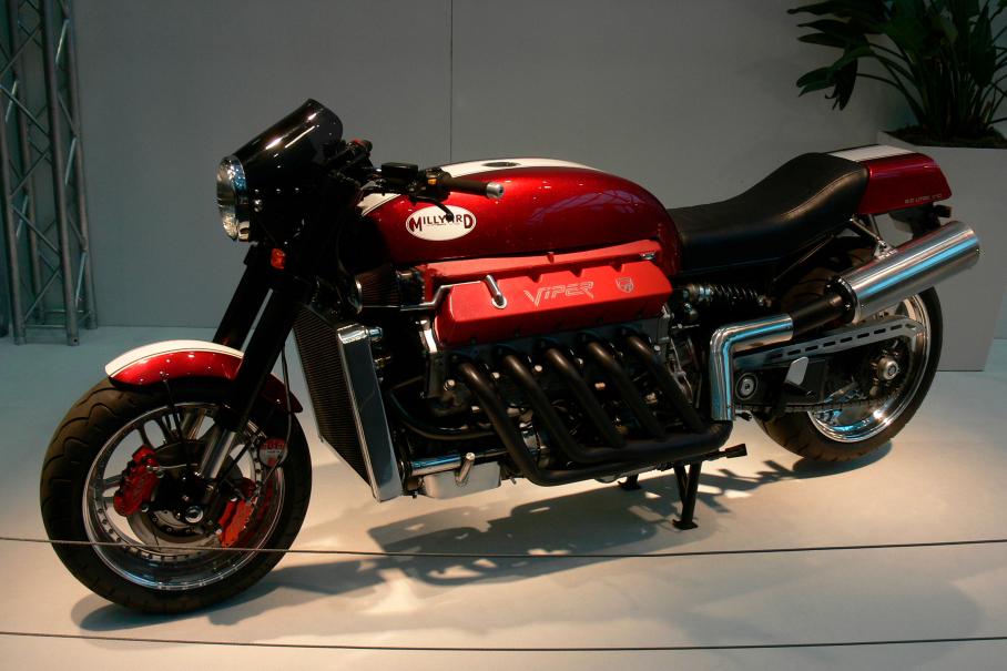 Неожиданная техника с мотором от Dodge Viper