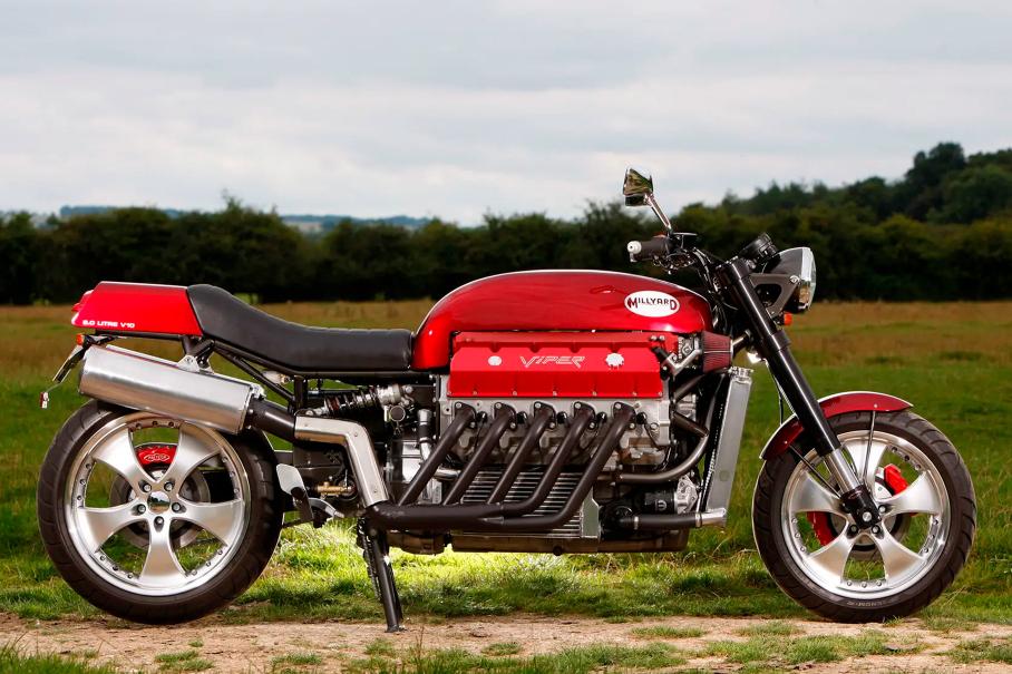 Неожиданная техника с мотором от Dodge Viper