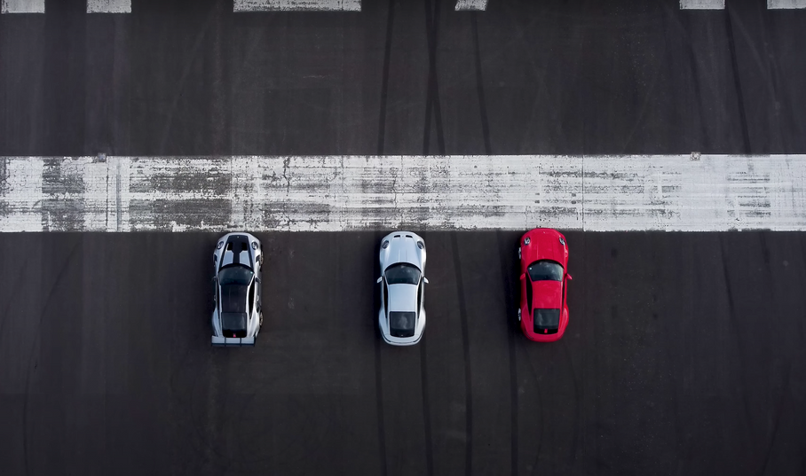 GT3 RS vs GT3 vs Carrera: битва трёх спорткаров Porsche 911