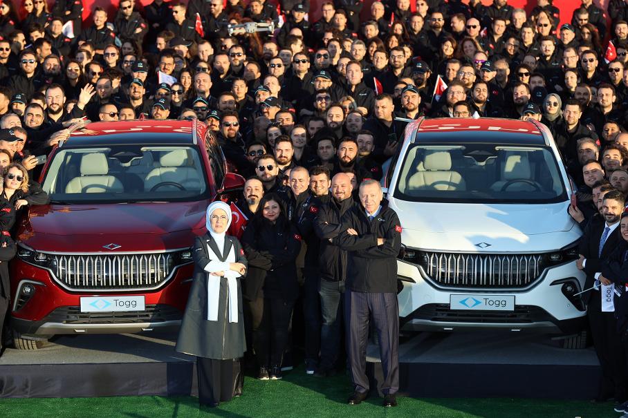 В Турции началась серийная сборка национального электрокара TOGG 