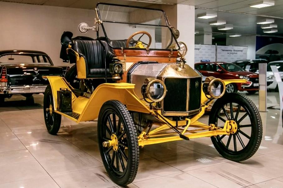 Столетние автомобили в России уже дешевле новых! Сколько они стоят?