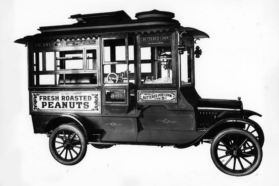 Ford Model T выпускался в самых разнообразных версиях. Из этого, например, торговали арахисом и попкорном.
