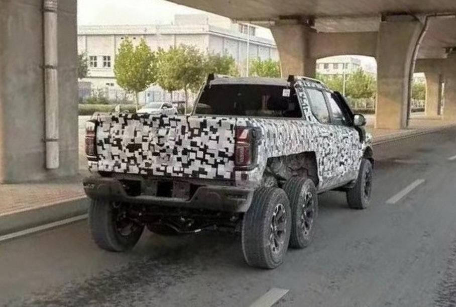 Безумный шестиколесный пикап Great Wall рассекречен шпионами