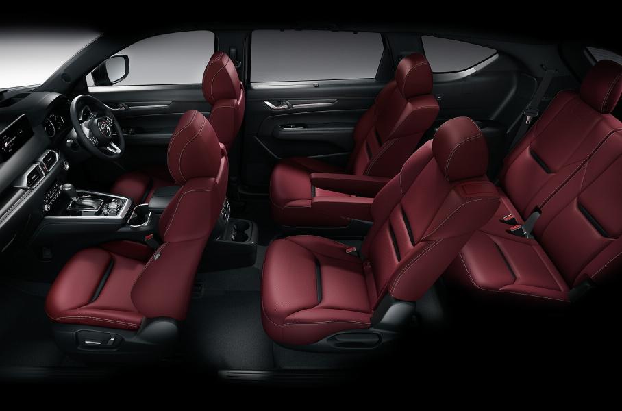 Салон обновленной Mazda CX-8 в исполнении Sports Appearance