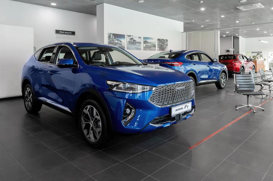 Китайцы открыли в России 300 автосалонов в 2022 году