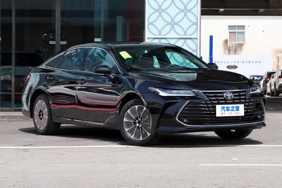 В России запустили продажи Toyota Avalon. Но машин пока нет в наличии