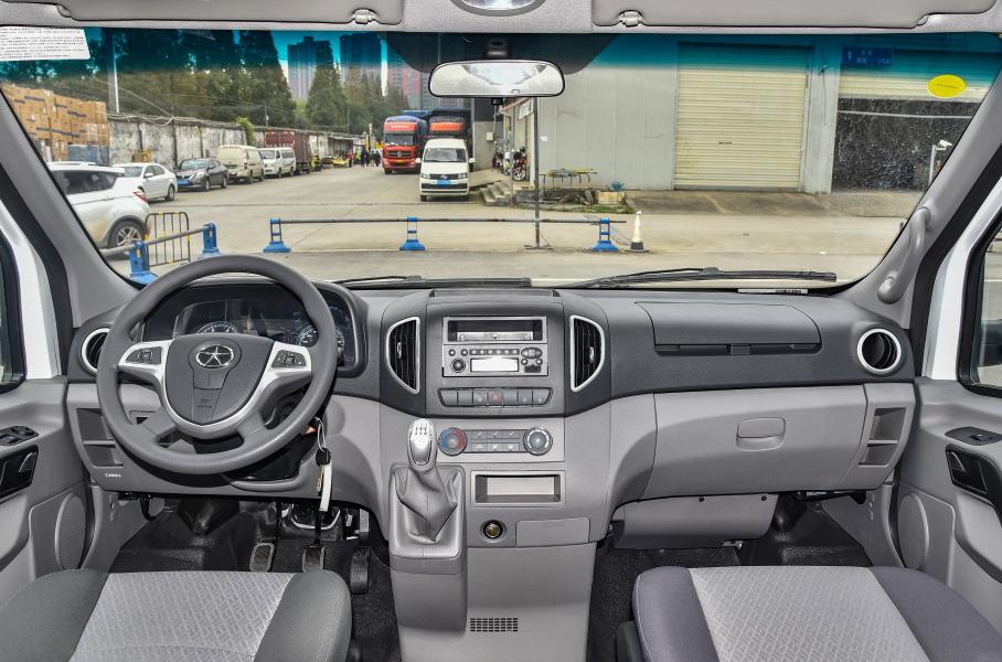 Интерьер исходного JAC Sunray, autohome.com.cn